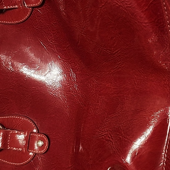 Vintage Textured Deep Red Vegan Patent Leather Liz Claiborne Tote - Picture 5 of 17